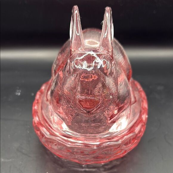 Large Pink LE Smith Glass Bunny on nest - Picture 2 of 8